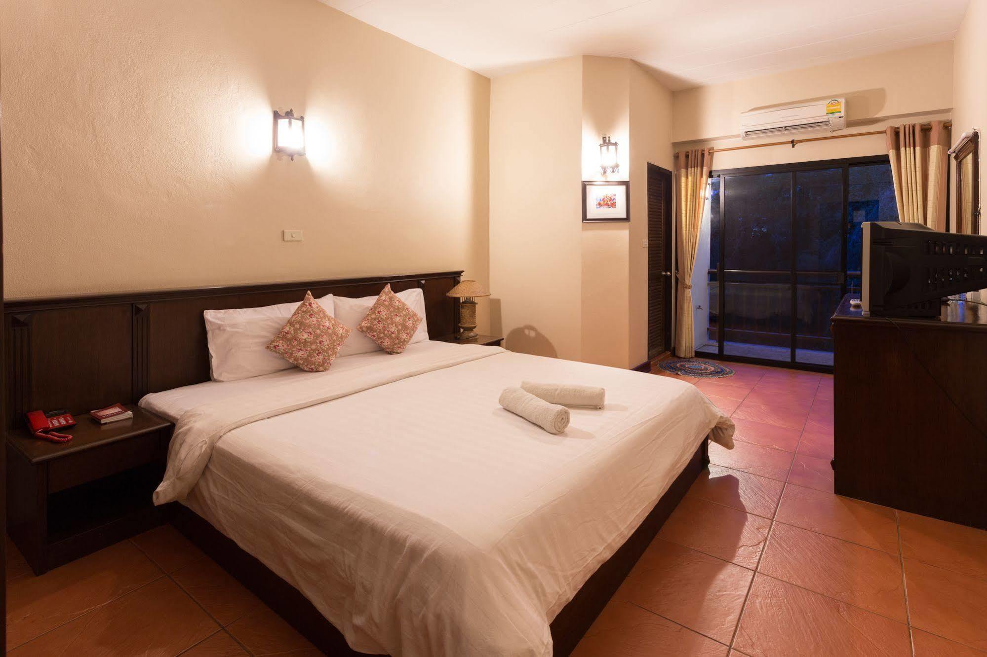 Phaya Inn Lamphun Exterior foto