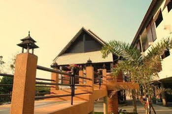 Phaya Inn Lamphun Exterior foto